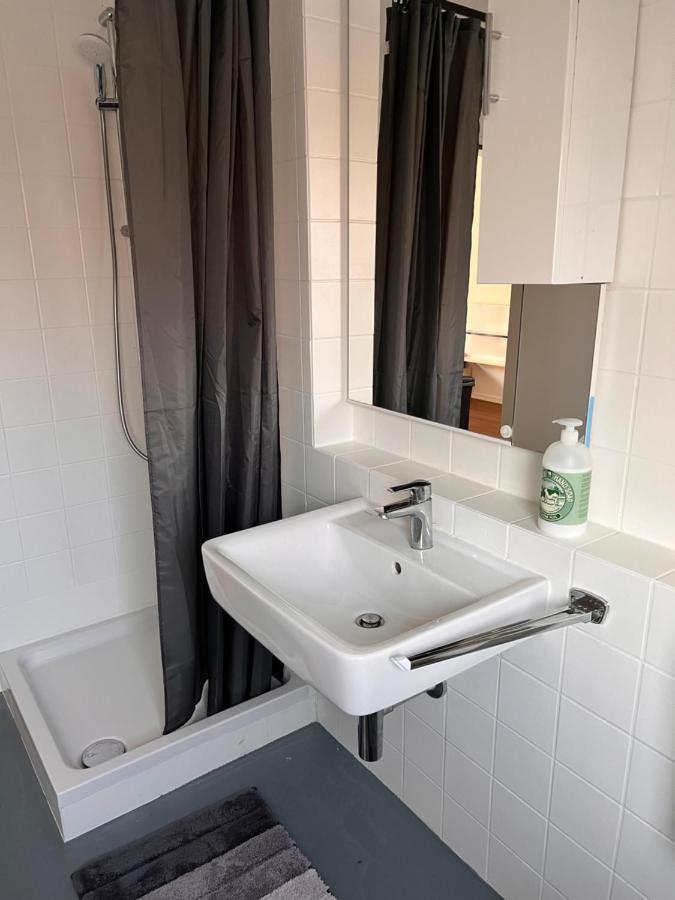 Ferienwohnung In Top Lage Von آلين المظهر الخارجي الصورة